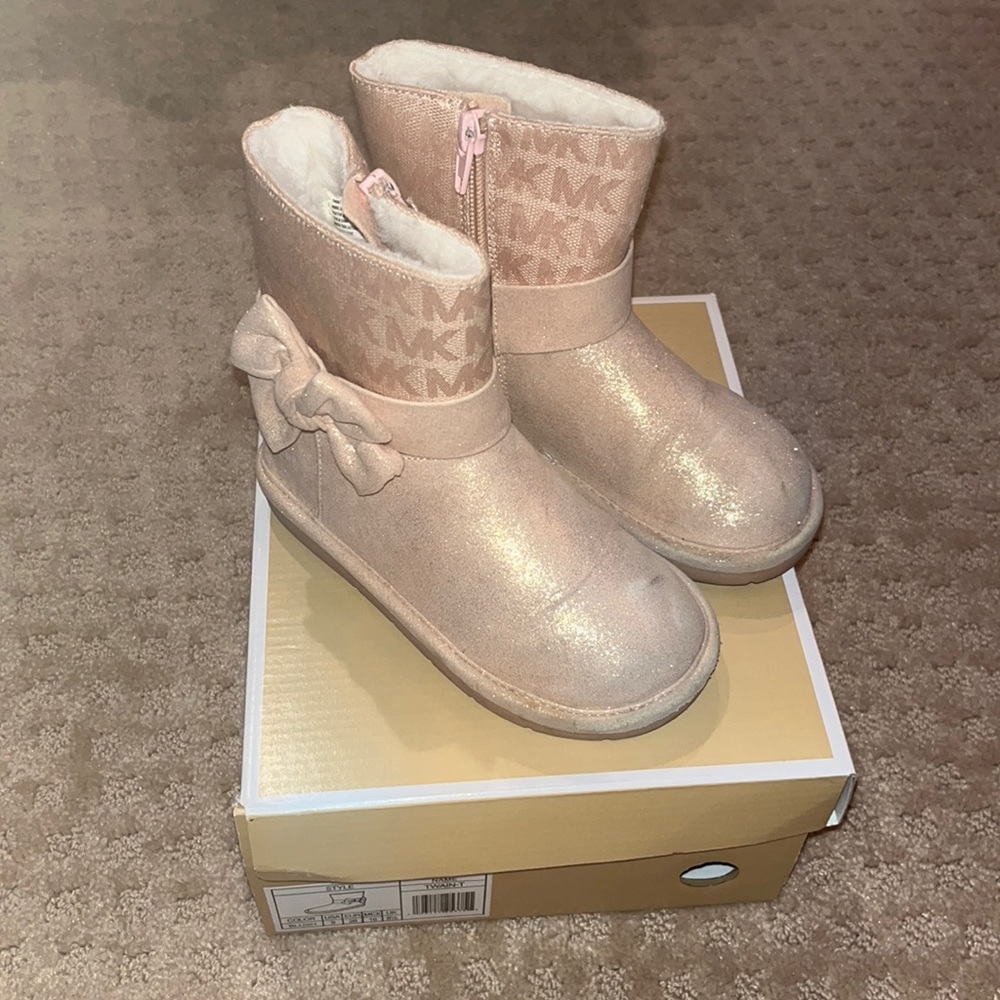 MK logo blush pink logo winter boots